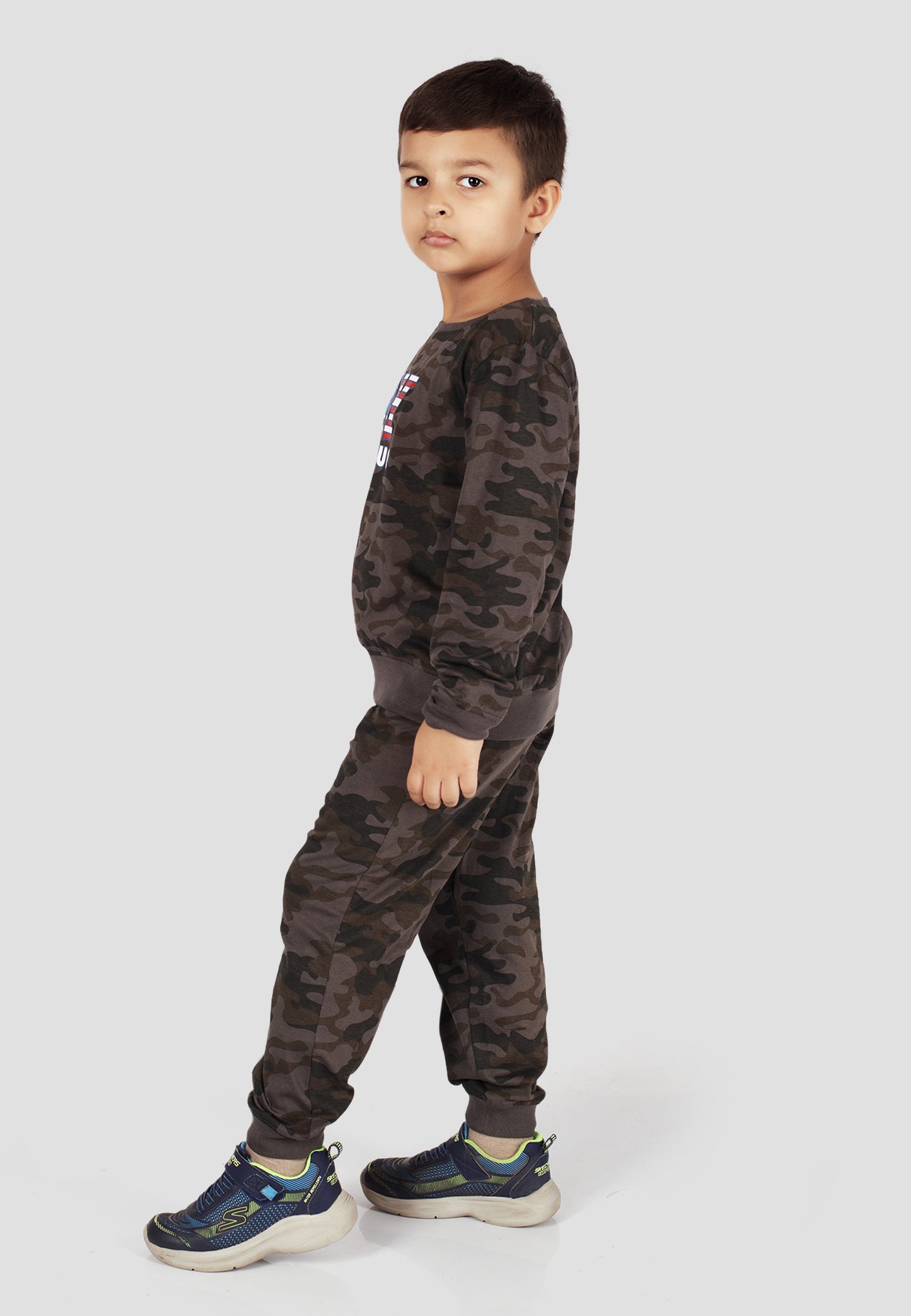 Tresnova Cotton Knit Full Sleeves Antimicrobial Finish Camoflague Printed Coordinating T-shirt And Joggers Set-Camoflague